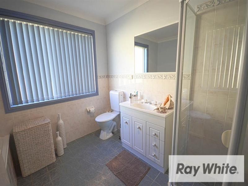 5 Whitfield Place, Picton NSW 2571