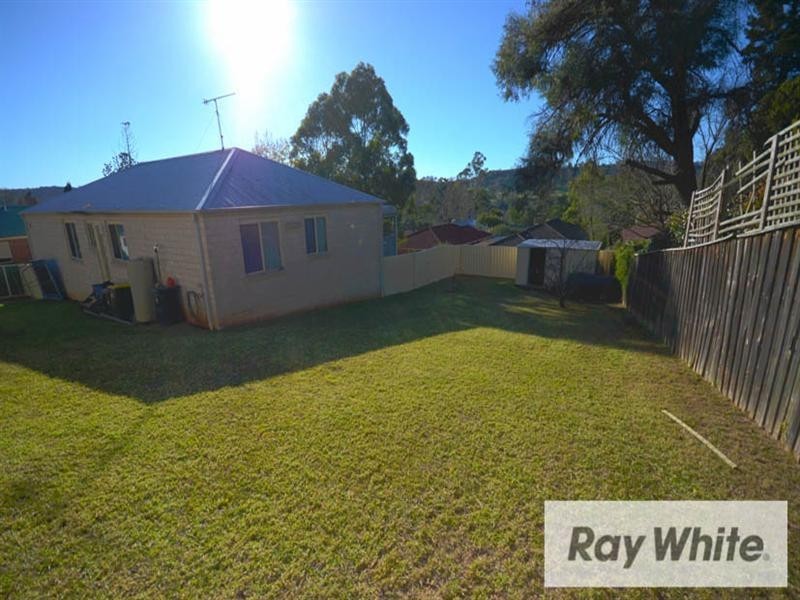 5 Whitfield Place, Picton NSW 2571