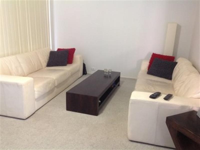 2/28 Abelia Street, Tahmoor NSW 2573