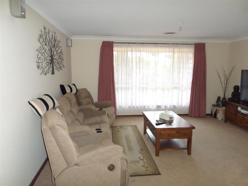 25 Park Street, Tahmoor NSW 2573