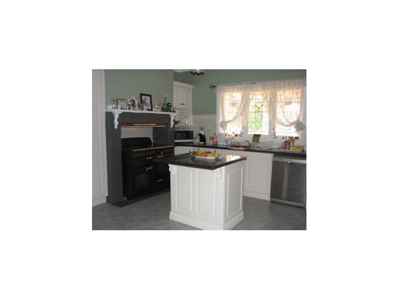 223 Menangle Street, Picton NSW 2571