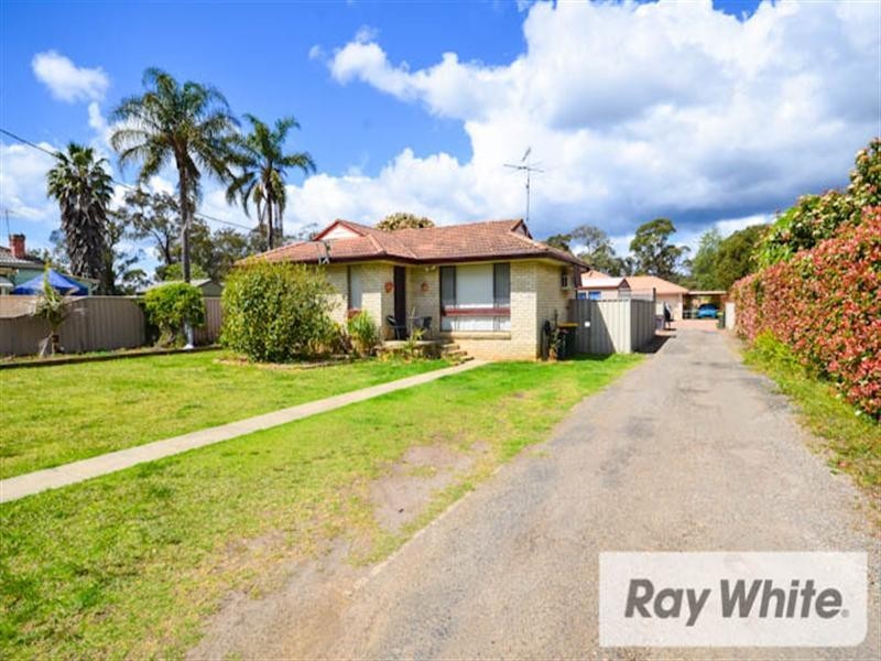 10 Mason Street, Thirlmere NSW 2572