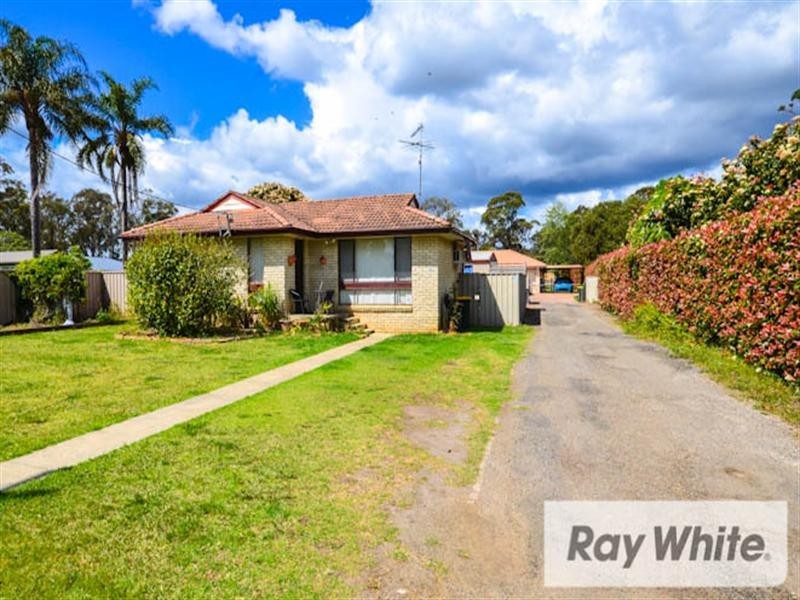 10 Mason Street, Thirlmere NSW 2572