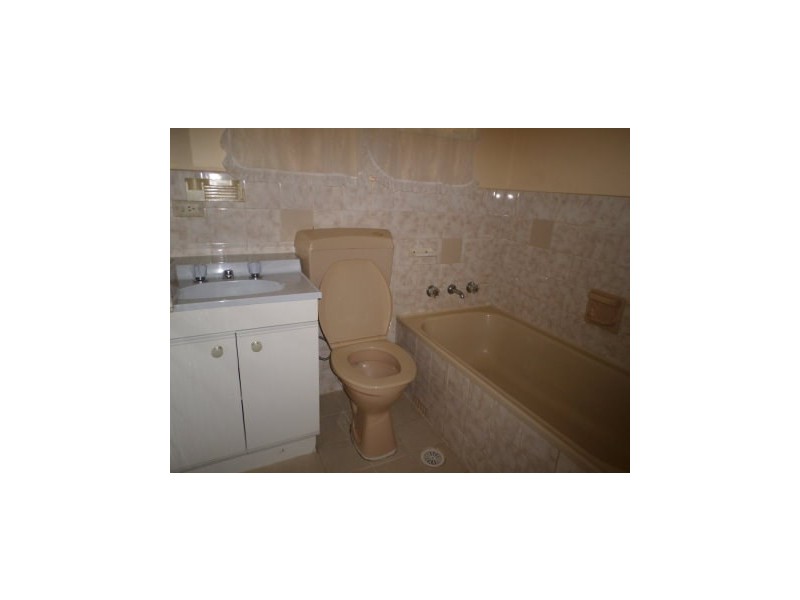 48 Thirlmere Way, Tahmoor NSW 2573