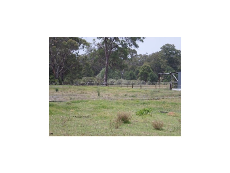 40 Oaks Road, Thirlmere NSW 2572