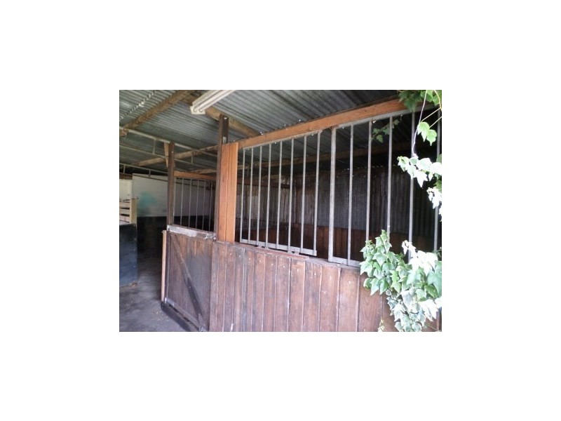 40 Oaks Road, Thirlmere NSW 2572