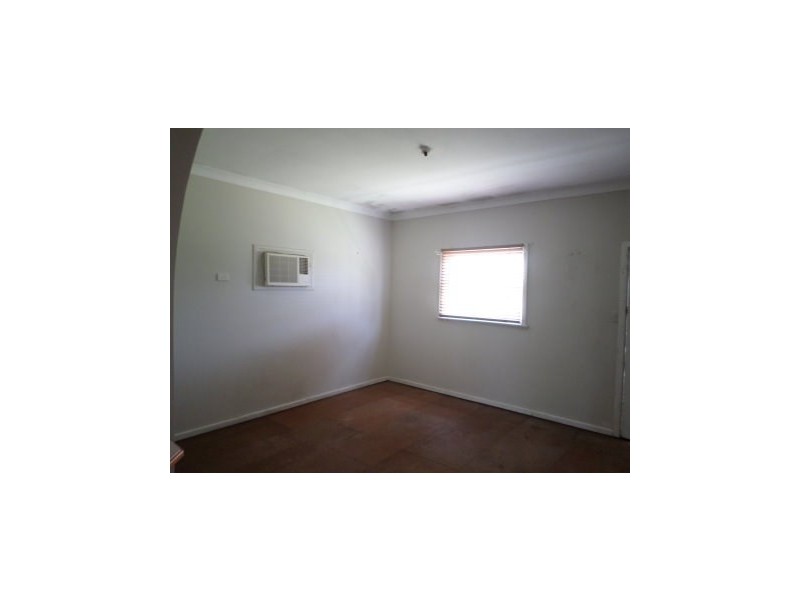 40 Oaks Road, Thirlmere NSW 2572