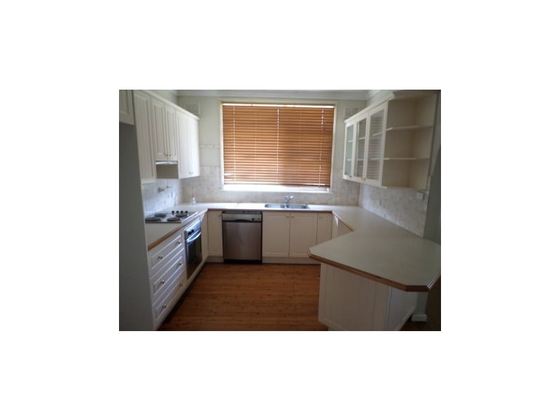 40 Oaks Road, Thirlmere NSW 2572