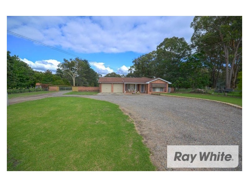 28 Lloyds Way, Bargo NSW 2574