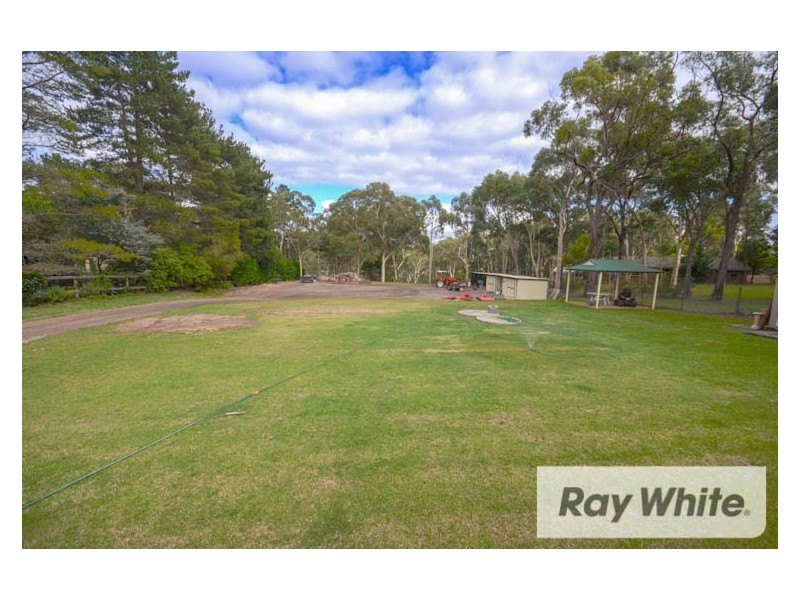 28 Lloyds Way, Bargo NSW 2574