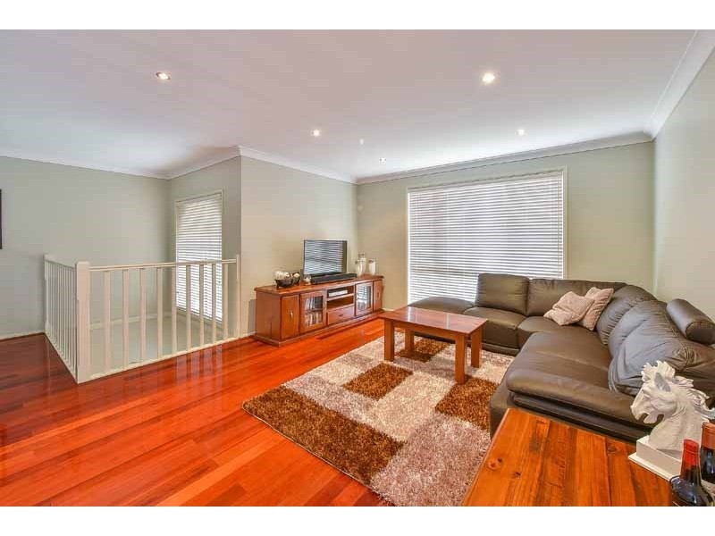 15 Ayrshire Gardens, Picton NSW 2571