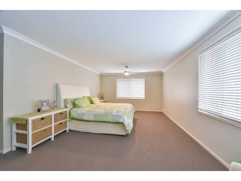 15 Ayrshire Gardens, Picton NSW 2571