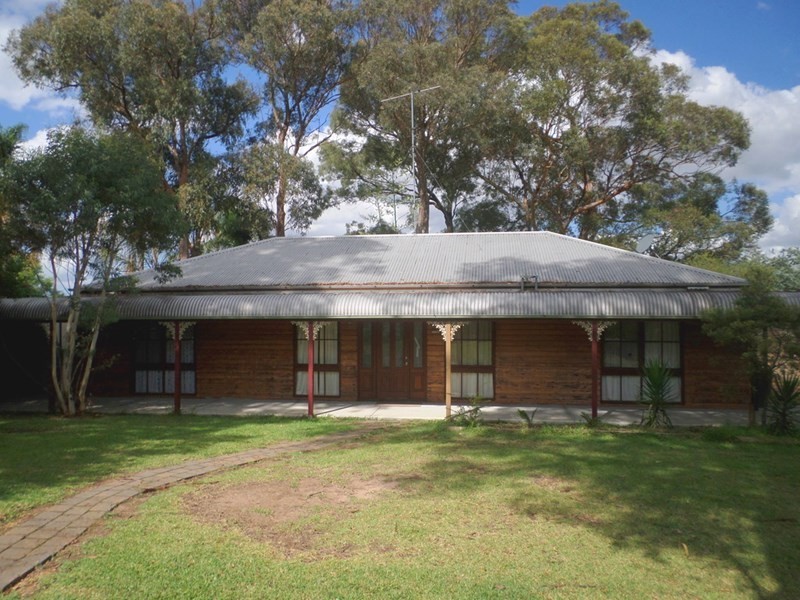 56 Castlereagh Street, Tahmoor NSW 2573