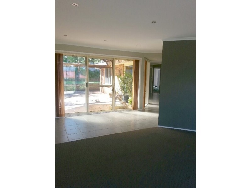 9 Laura Close, Bargo NSW 2574