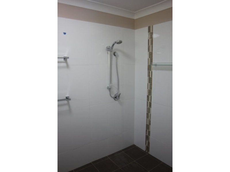 74 Thirlmere Way, Tahmoor NSW 2573