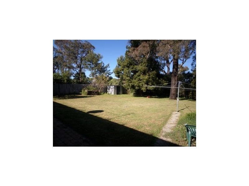 74 Thirlmere Way, Tahmoor NSW 2573