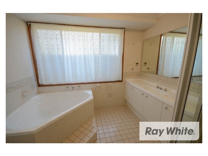 5 Laura Close, Bargo NSW 2574