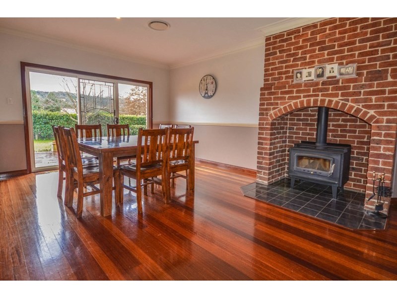 5 Davies Place, Picton NSW 2571