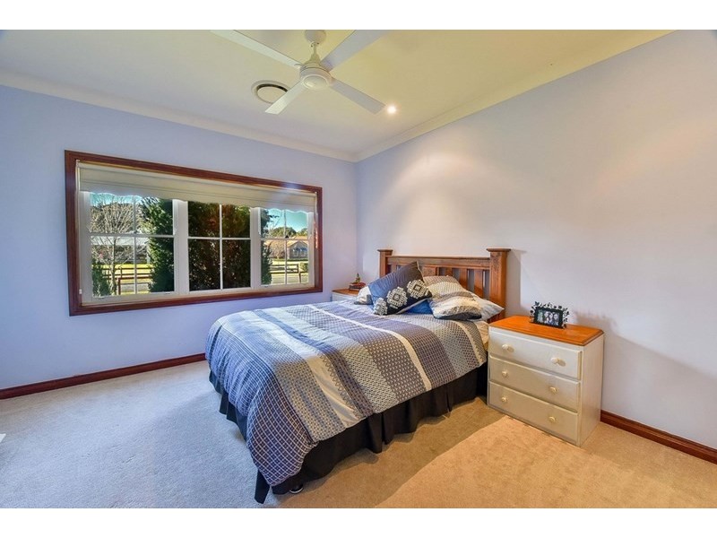 5 Davies Place, Picton NSW 2571