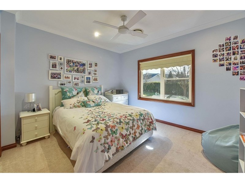 5 Davies Place, Picton NSW 2571