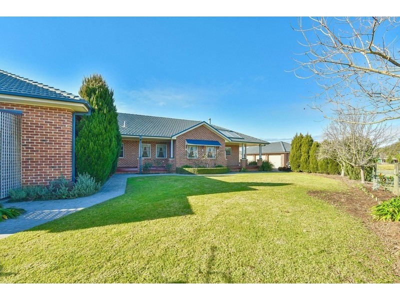 5 Davies Place, Picton NSW 2571