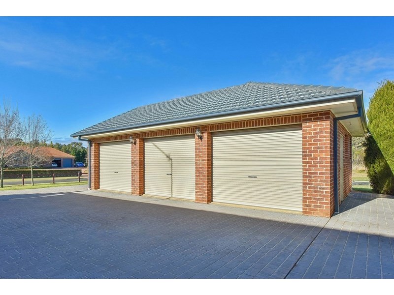 5 Davies Place, Picton NSW 2571