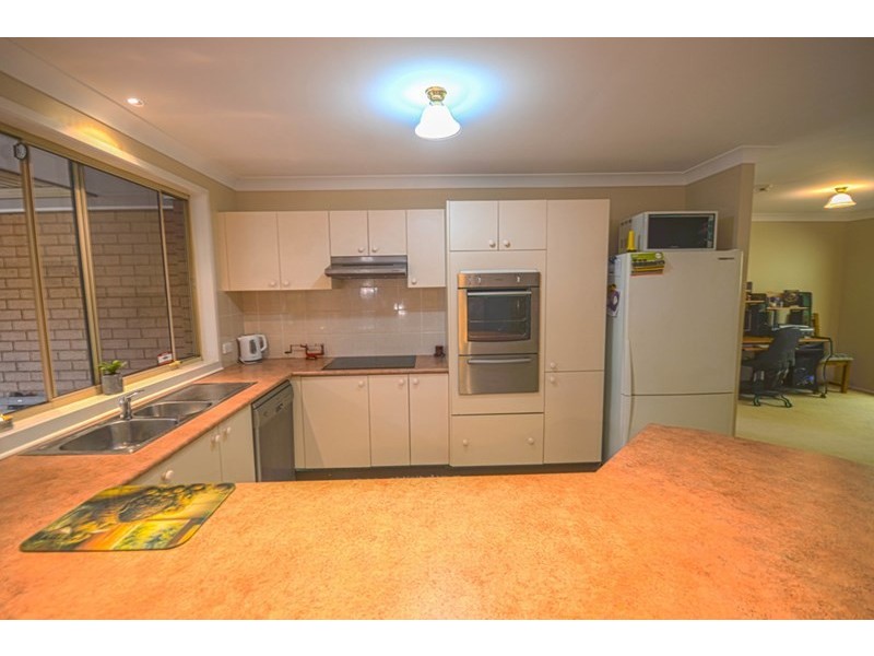 7 Baroo Street, Thirlmere NSW 2572