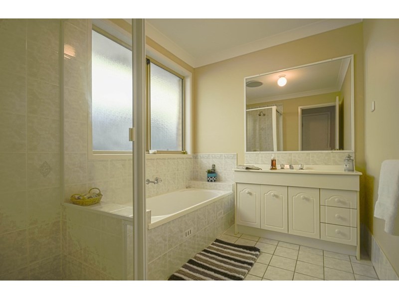 7 Baroo Street, Thirlmere NSW 2572