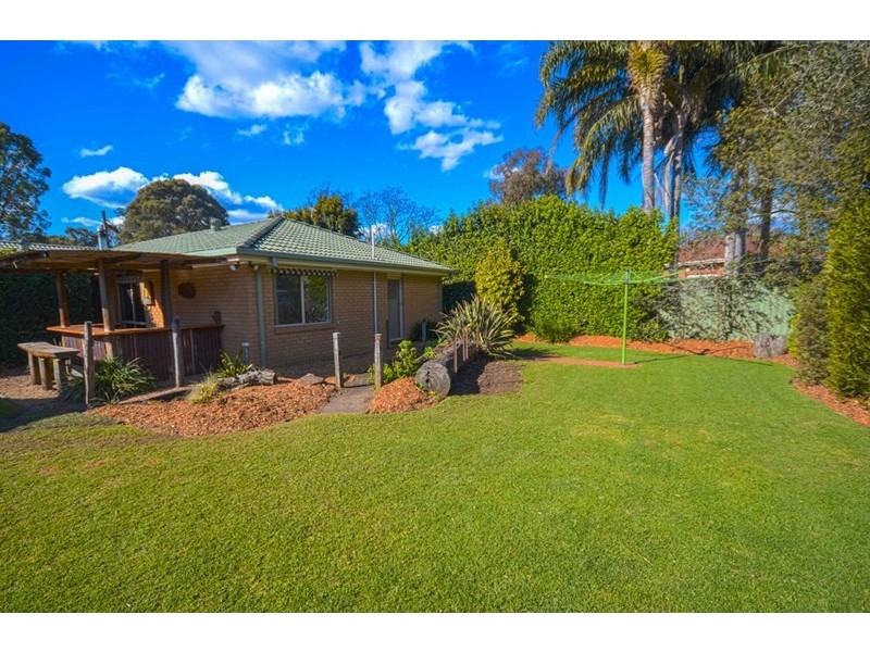 7 Baroo Street, Thirlmere NSW 2572