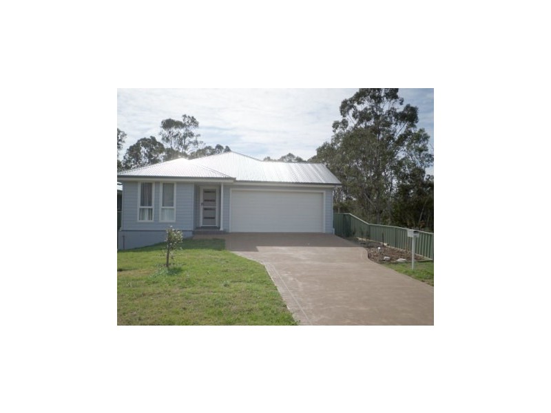 9 River Road, Tahmoor NSW 2573