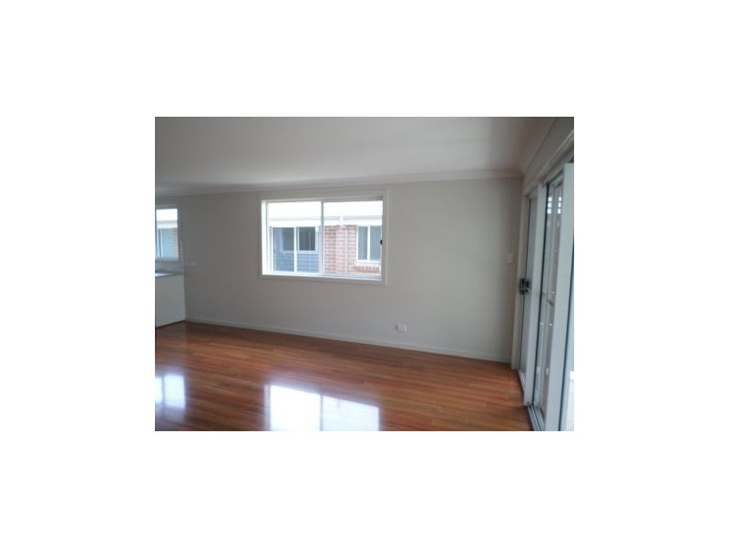 9 River Road, Tahmoor NSW 2573