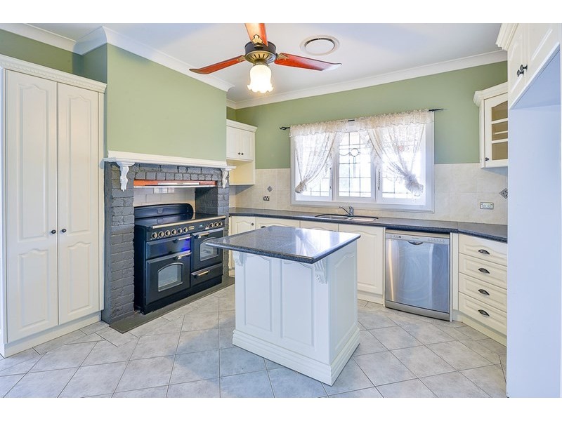 223 Menangle Street, Picton NSW 2571