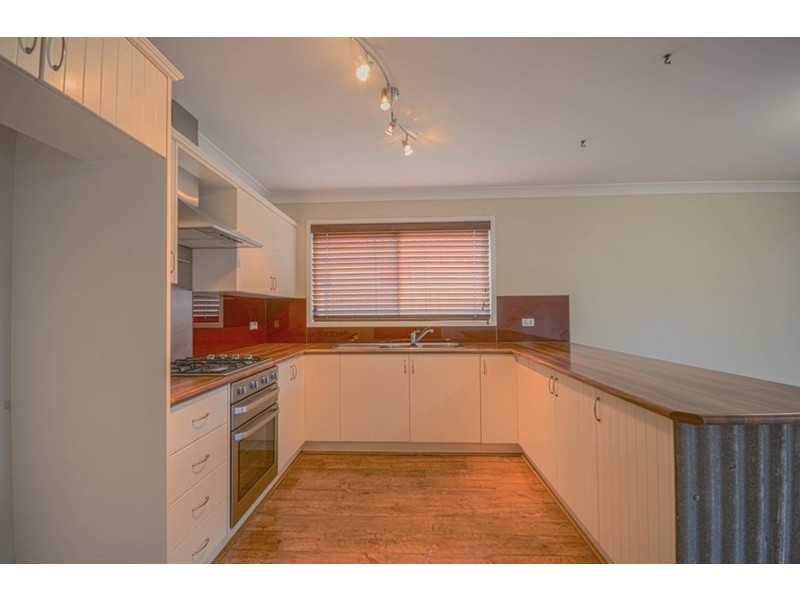 69b Thirlmere Way, Tahmoor NSW 2573