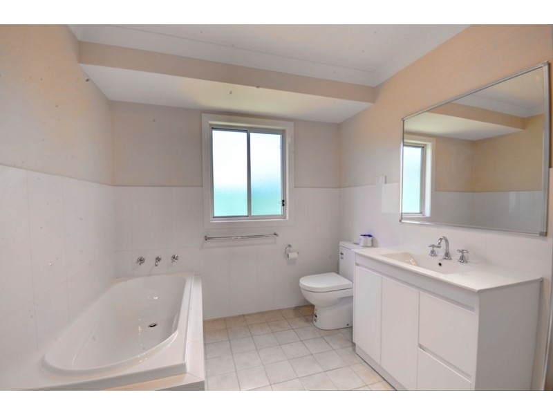 28 Bell Street, Thirlmere NSW 2572