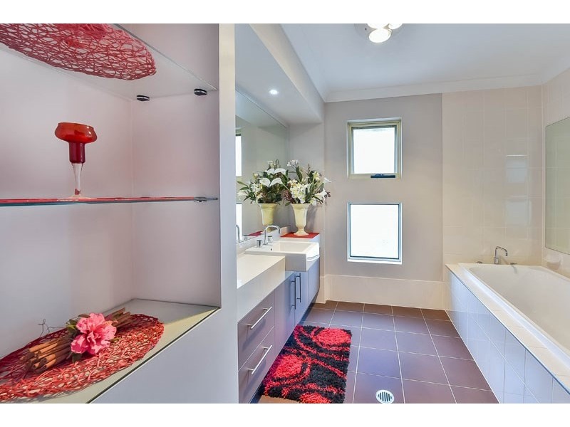24 Kirkwood Chase, Wilton NSW 2571