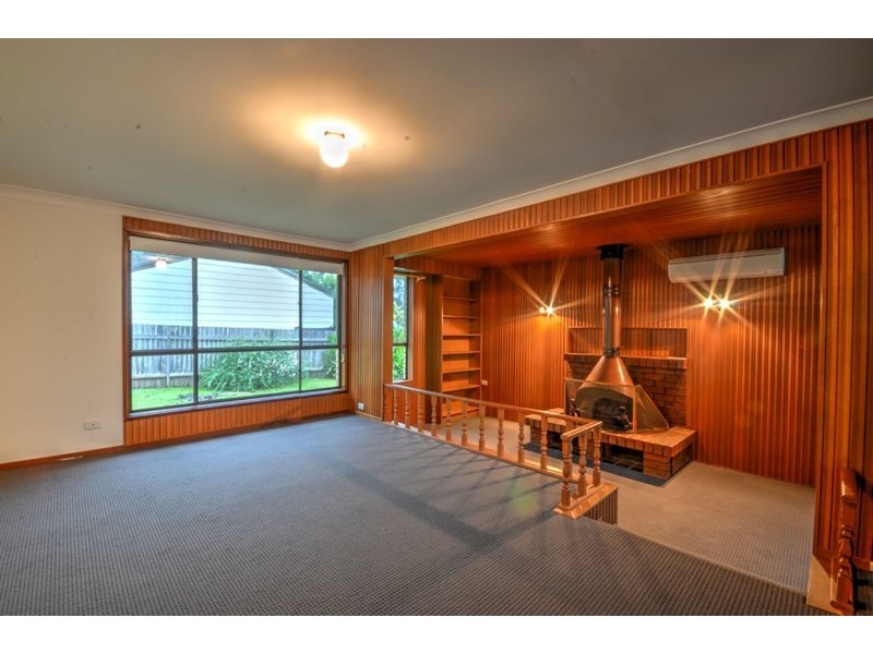 8 Alma Place, Thirlmere NSW 2572