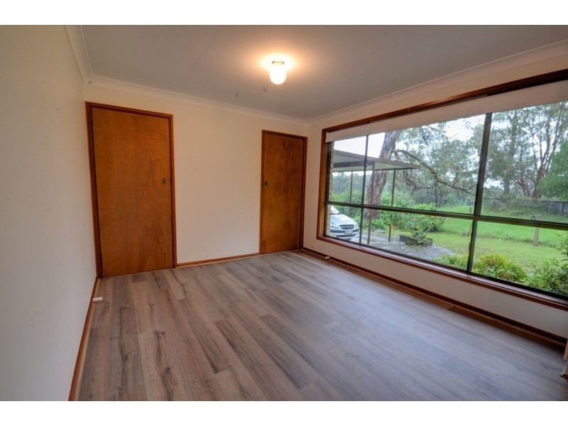 8 Alma Place, Thirlmere NSW 2572