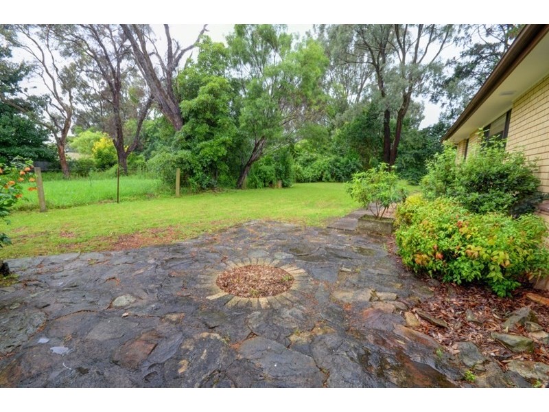 8 Alma Place, Thirlmere NSW 2572