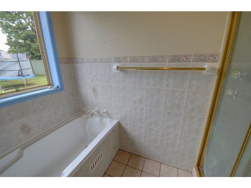 33B Westbourne Avenue, Thirlmere NSW 2572