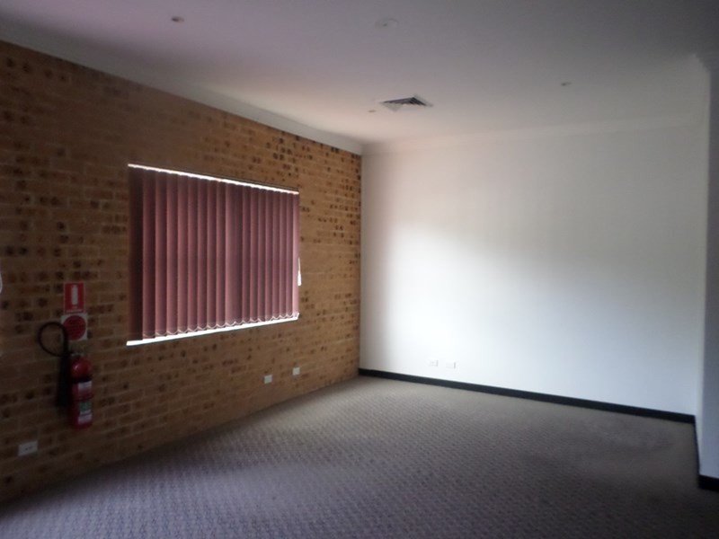 2/100 Argyle Street, Picton NSW 2571