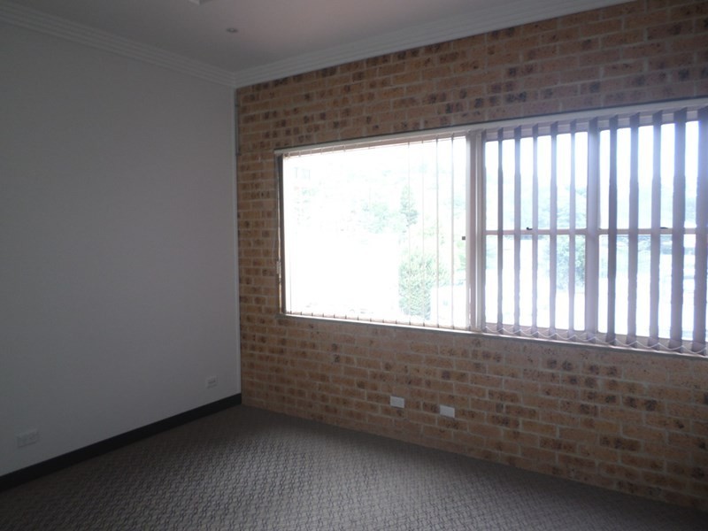 2/100 Argyle Street, Picton NSW 2571