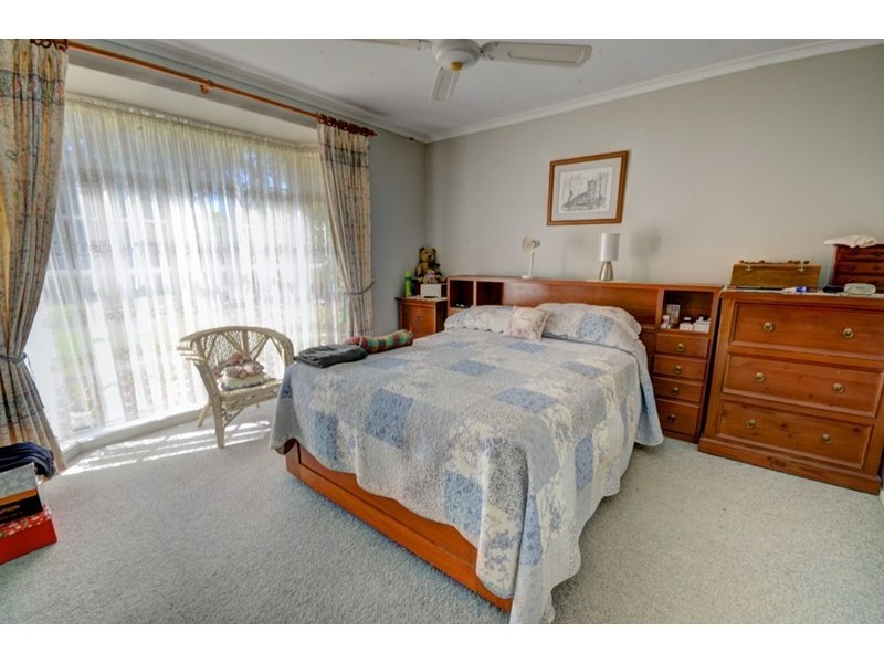8 Swaine Drive, Wilton NSW 2571