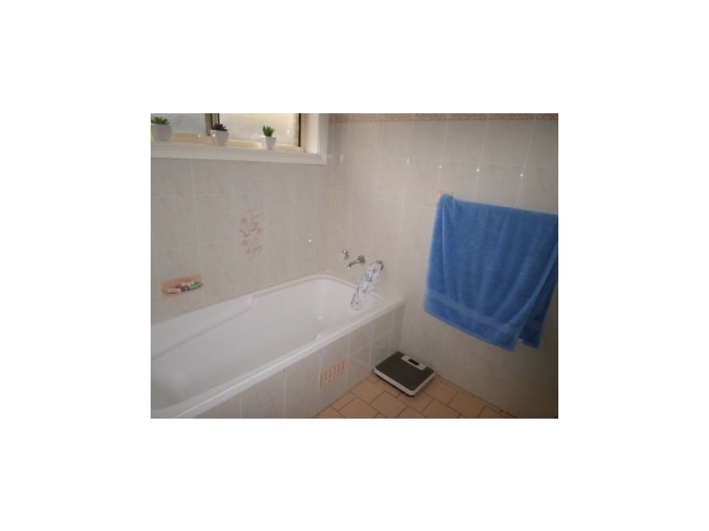 10 Winparra Close, Tahmoor NSW 2573