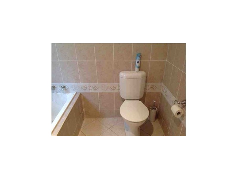 2/104 Menangle Street, Picton NSW 2571