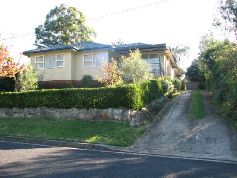 3 Maidstone Street, Picton NSW 2571