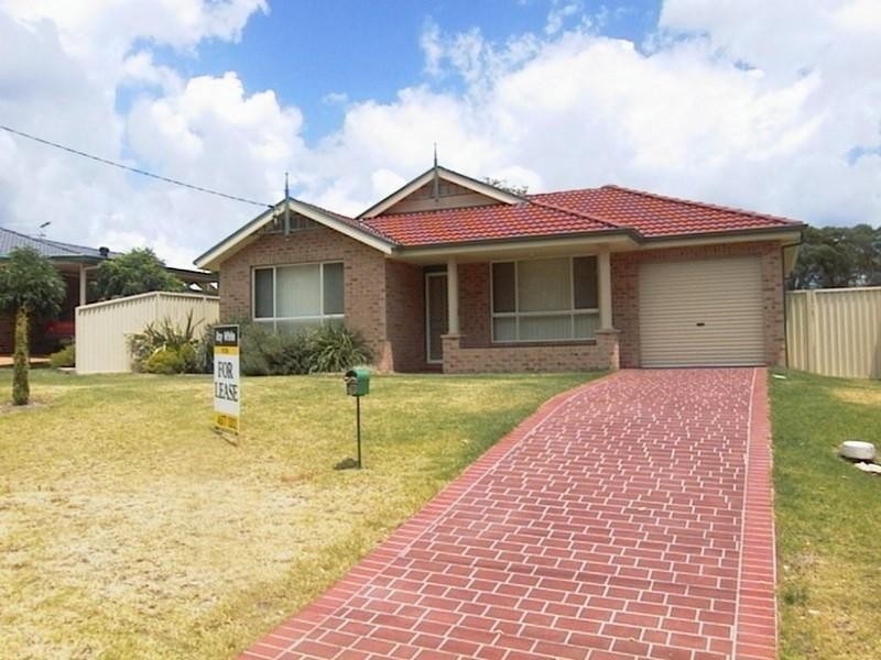 2/9 Castlereagh Street, Tahmoor NSW 2573