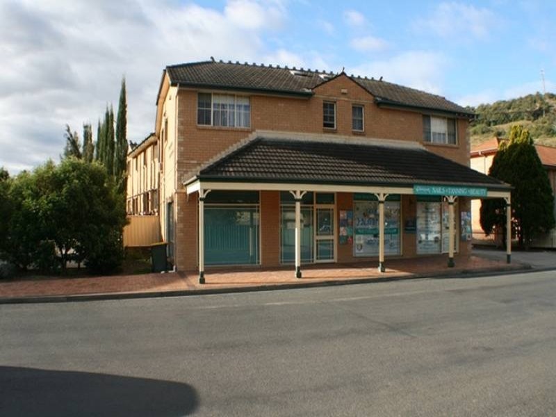 8/4 Margaret Street, Picton NSW 2571