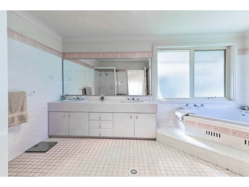 9 Hill Street, Picton NSW 2571