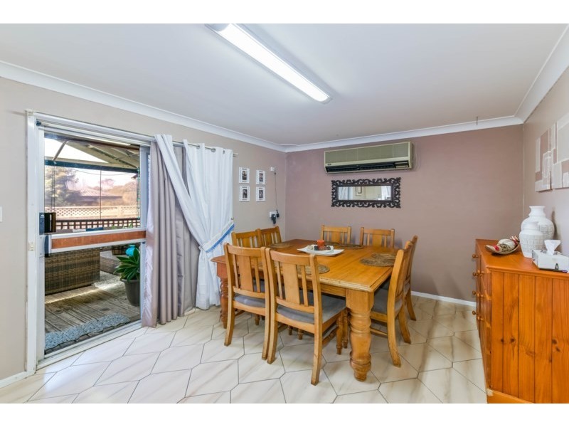 74 Westbourne Avenue, Thirlmere NSW 2572