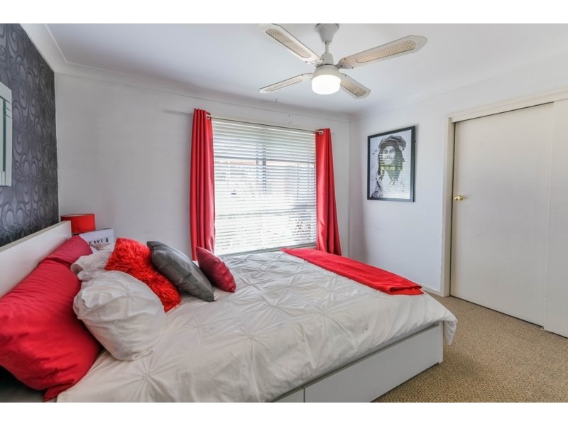 74 Westbourne Avenue, Thirlmere NSW 2572